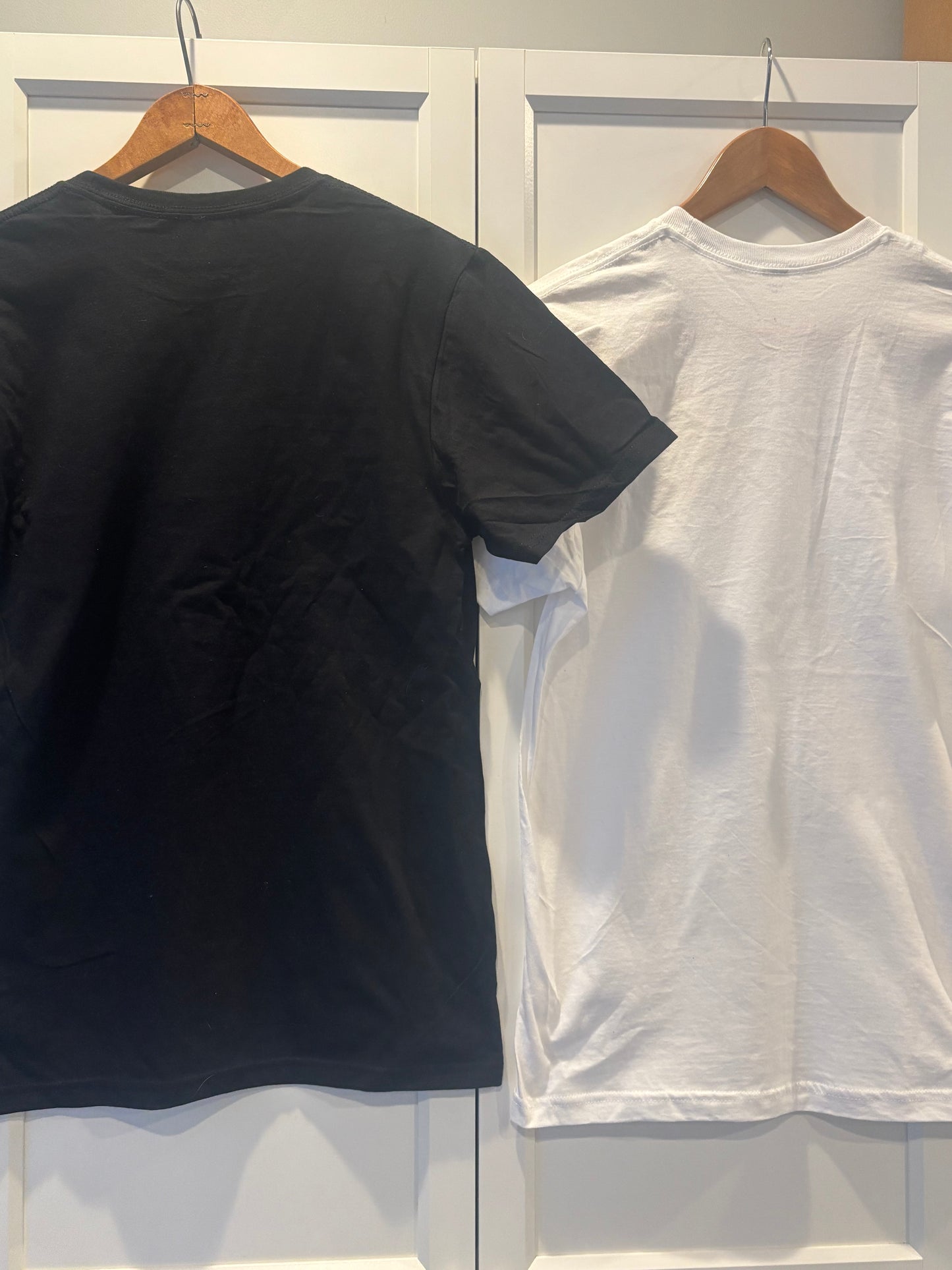 ROLL THE DICE MEN'S T-SHIRT